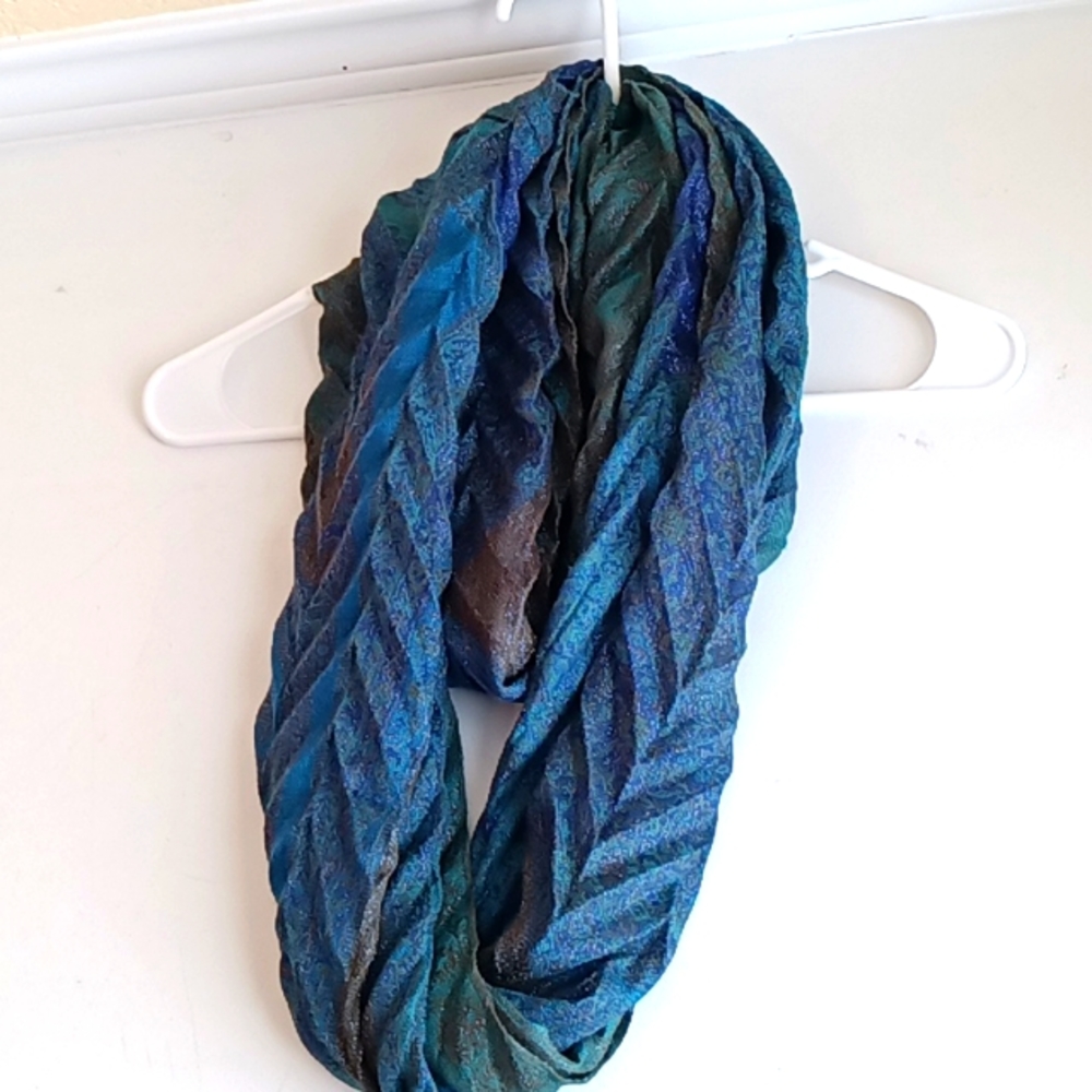 Unity Scarf - Picture 3 of 5